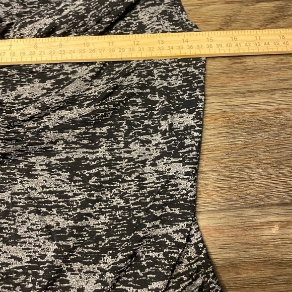 Maurices  Ruched Tank top heather gray Black Top Small - Picture 3 of 7